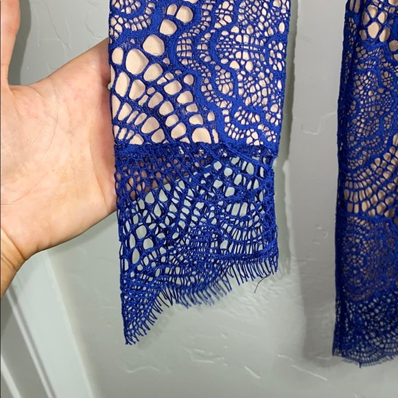 Lacey bodycon dress but on the looser side! - Picture 4 of 5